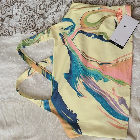 Nike XXL Dri-FIT Cropped Marbled Tank - Picture 5 of 10